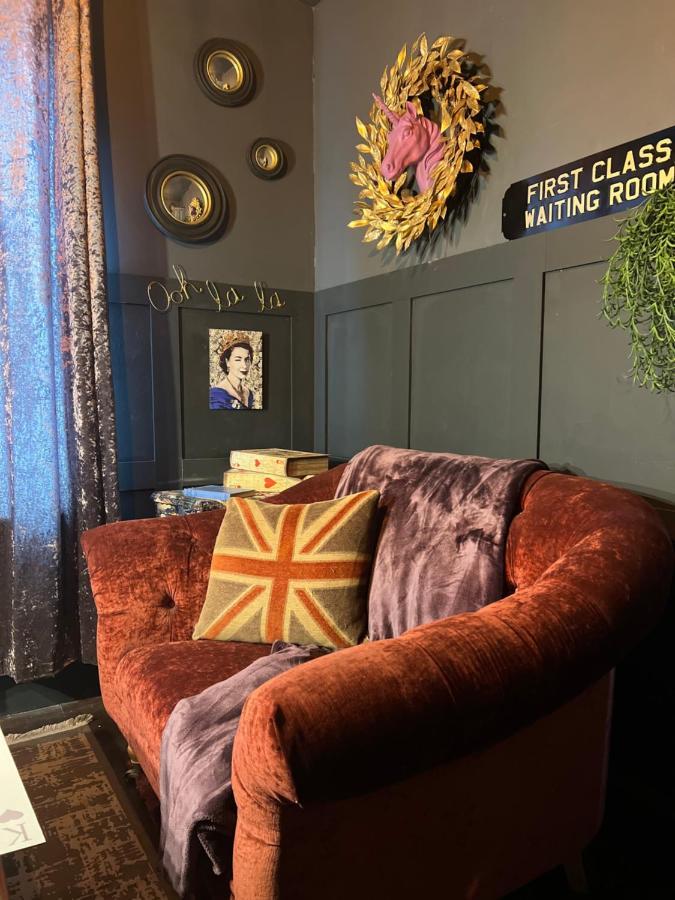 Brecon Town 3 Bedroom House Sleeps 6 Central Location ภายนอก รูปภาพ